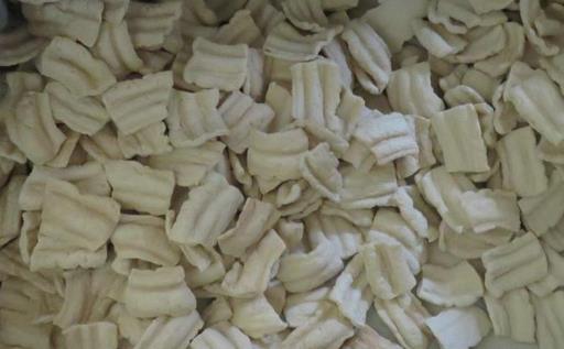 dried peanut protein big slice